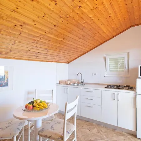 Apartment Klaic Mlini