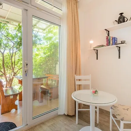 Apartment Klaic Mlini